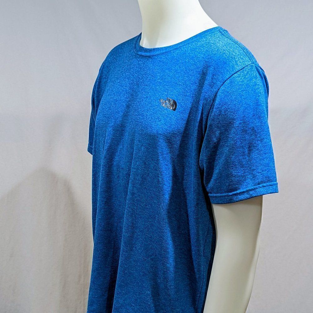 North Face small logo t shirt‎